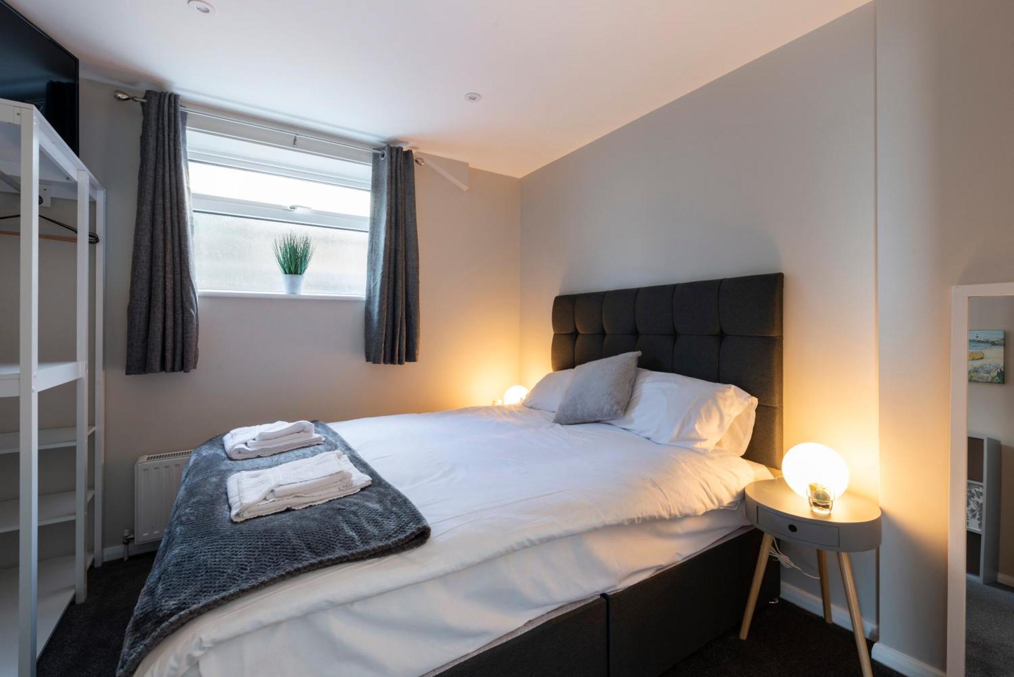 5 Bedroom Detached Beach House Poole Eksteriør billede