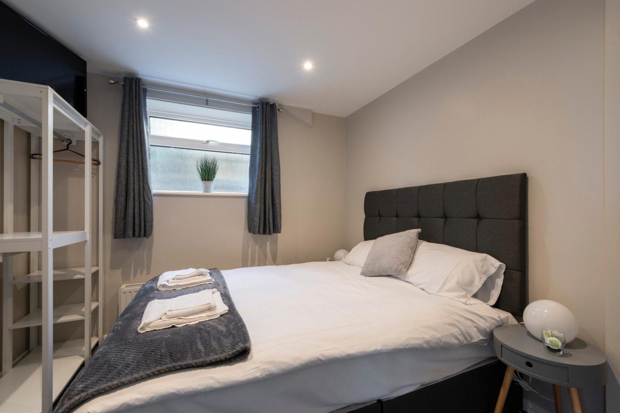 5 Bedroom Detached Beach House Poole Eksteriør billede