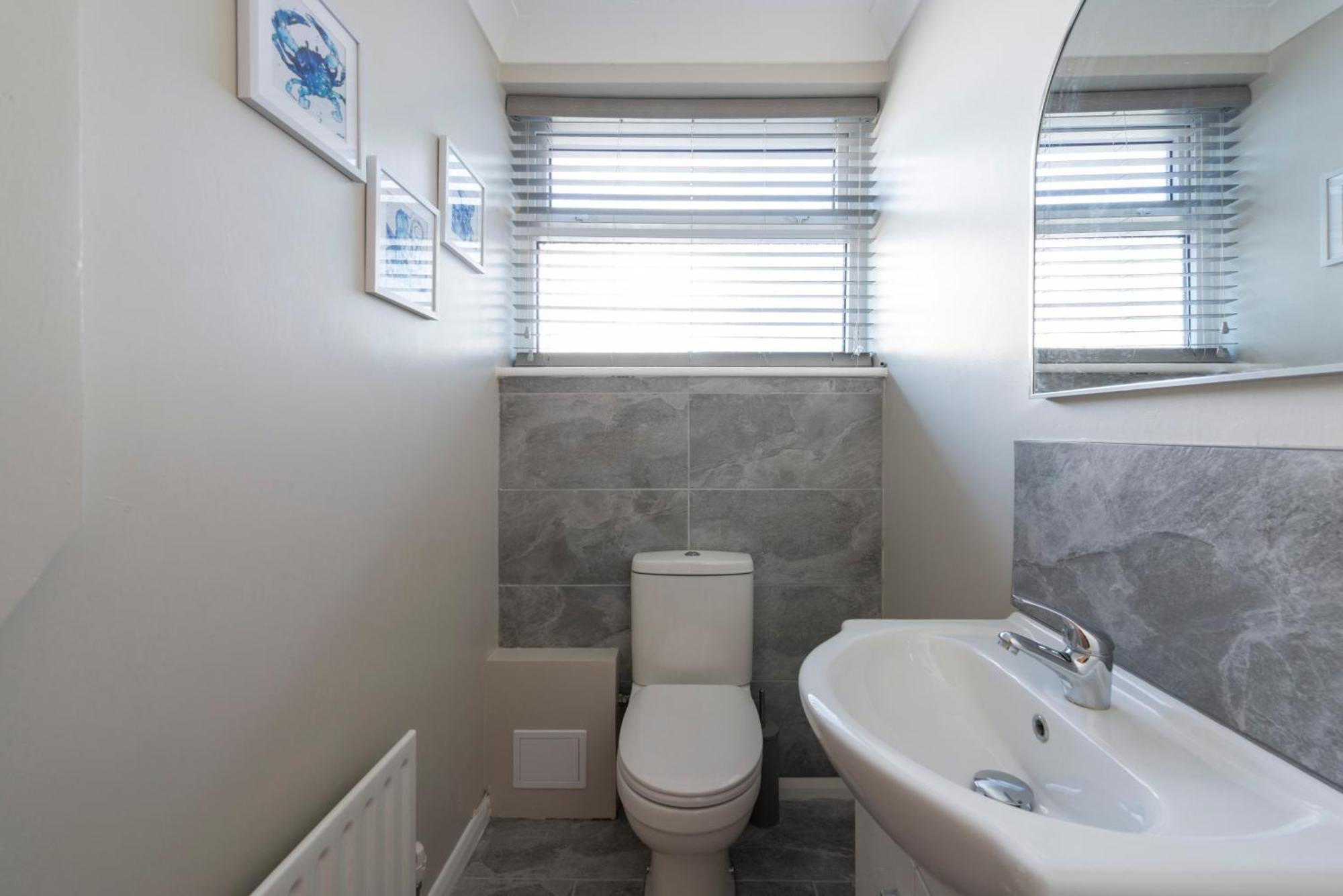 5 Bedroom Detached Beach House Poole Eksteriør billede