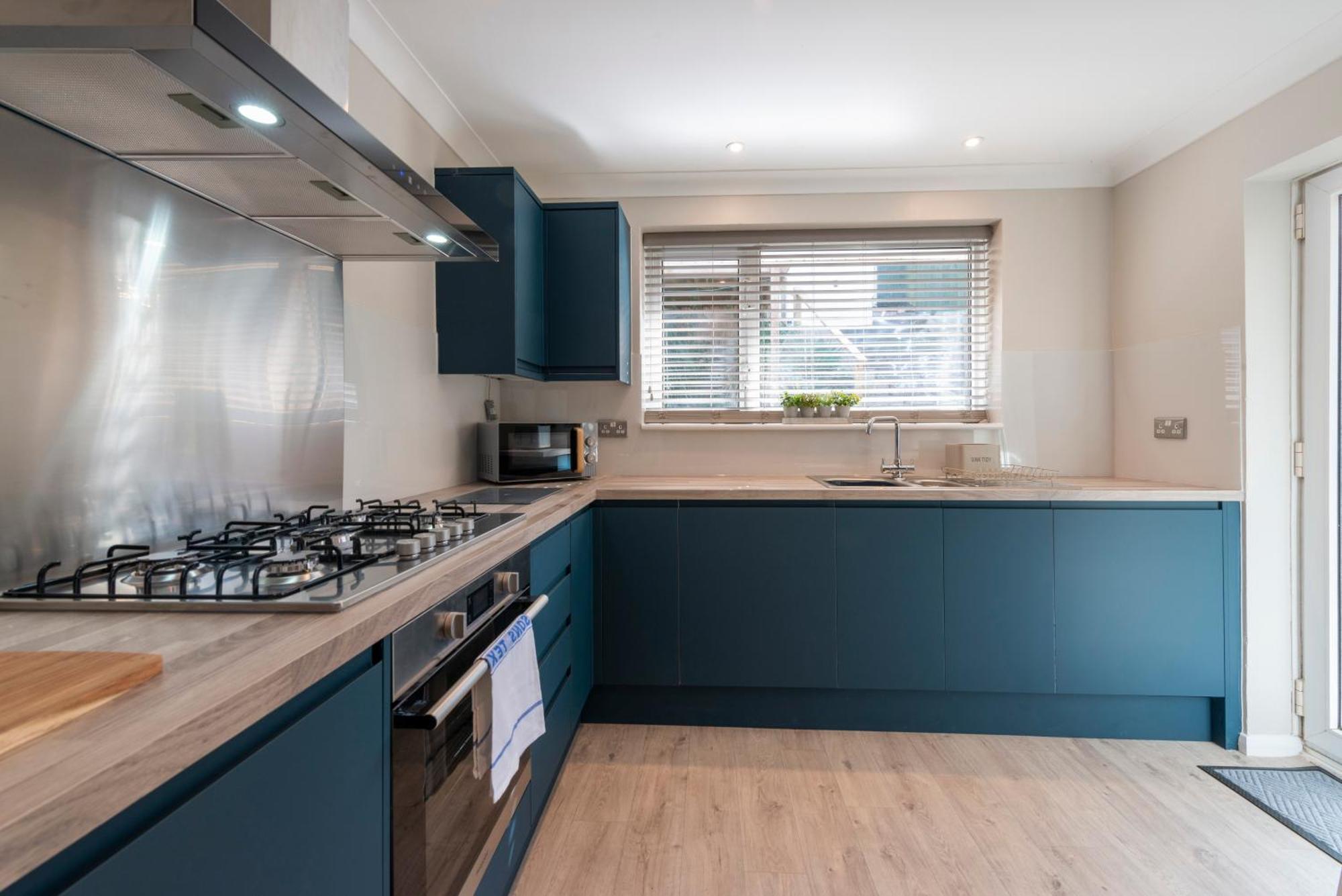 5 Bedroom Detached Beach House Poole Eksteriør billede
