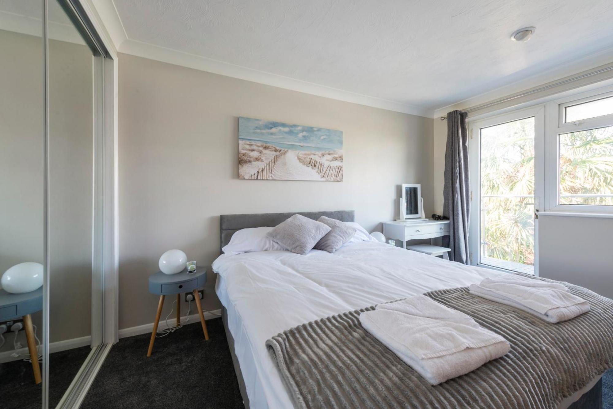 5 Bedroom Detached Beach House Poole Eksteriør billede